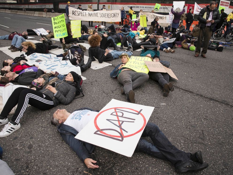 PHOTO: Protesters demonstrate in solidarity with members of the Standing Rock Sioux tribe in North Dakota over the construction of the Dakota Access oil pipeline in Philadelphia, Nov. 15, 2016.