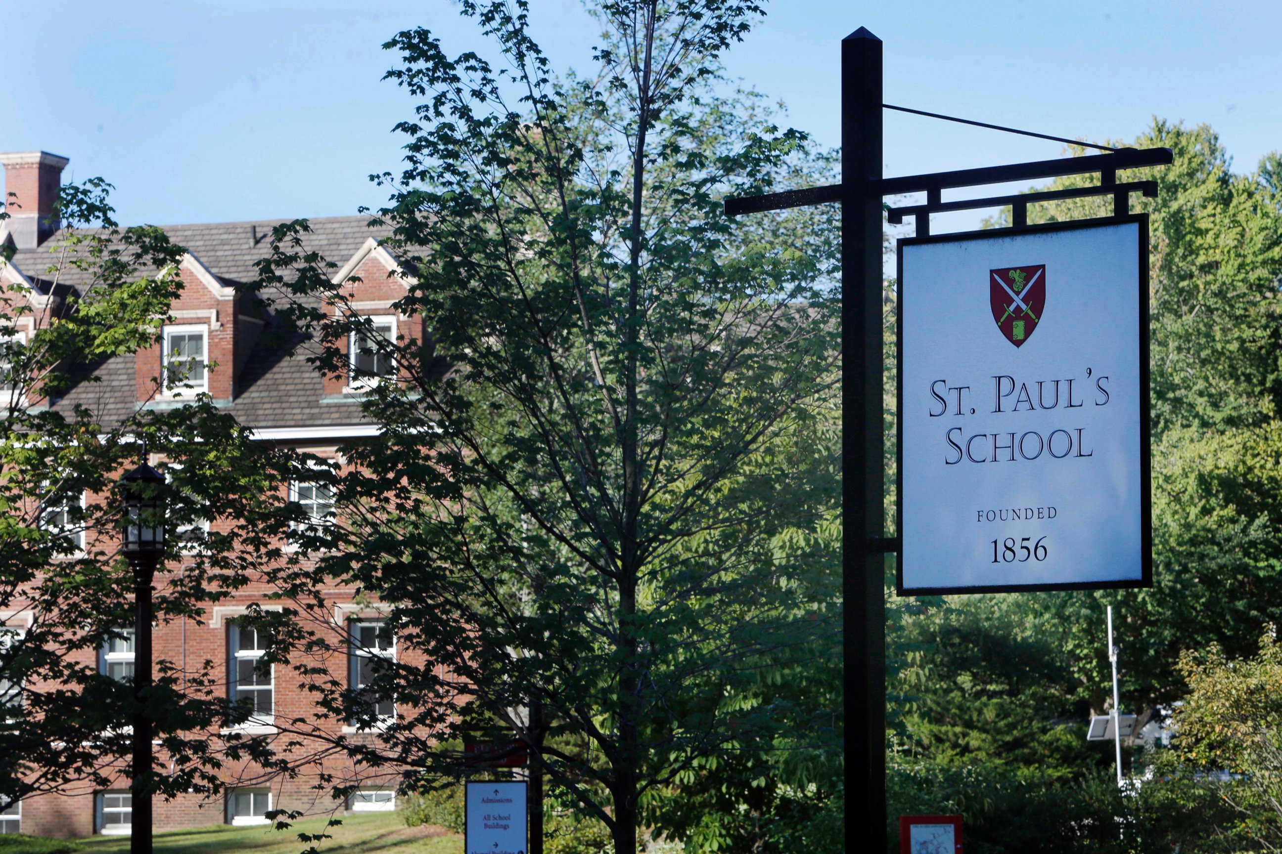 PHOTO:The entrance to the elite St. Paul's School is seen, Aug. 14, 2015 in Concord, N.H. 