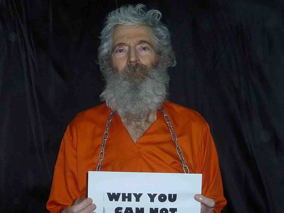 PHOTO: Retired-FBI agent Robert Levinson in a photo the family received in April 2011.