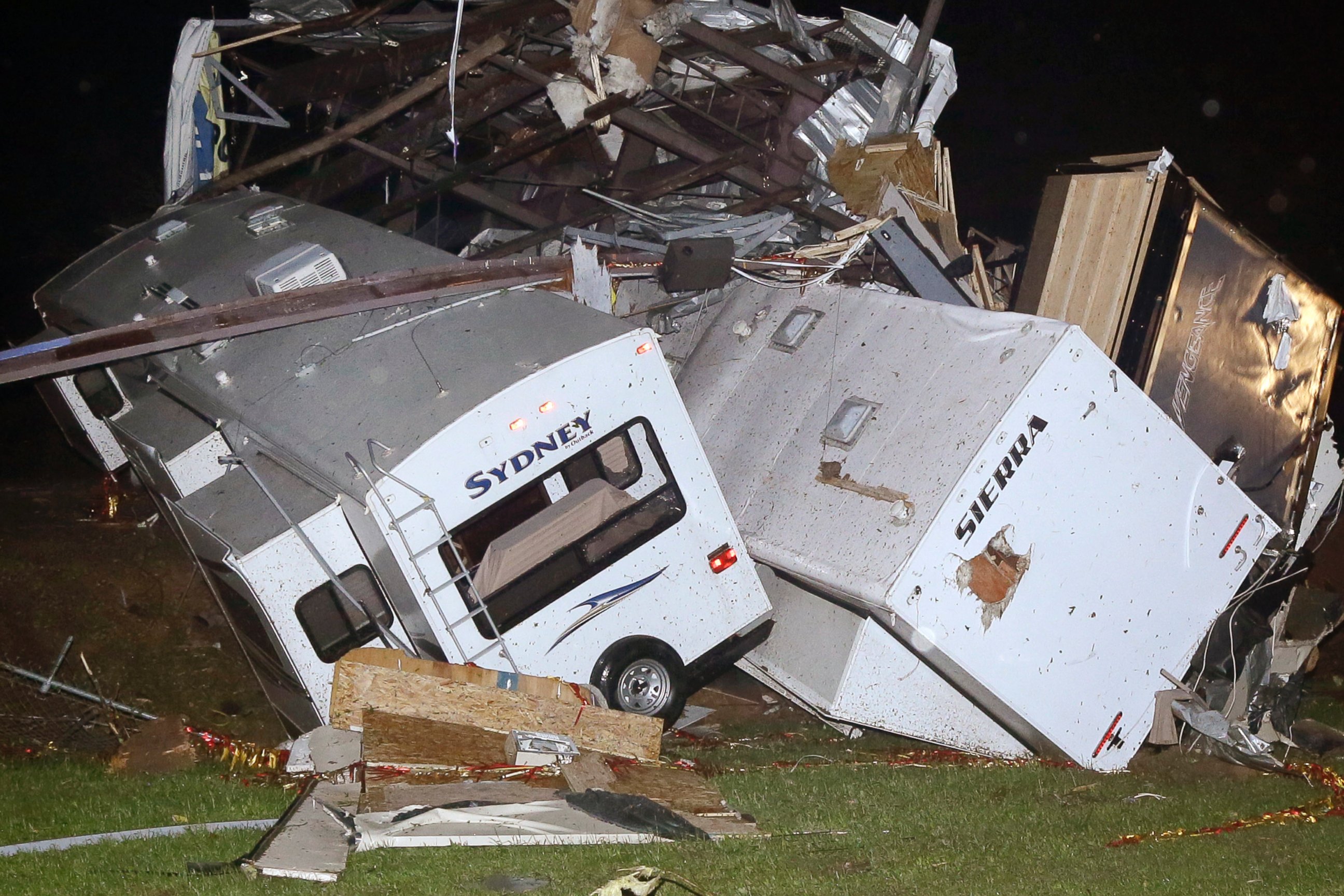 Deadly Tornadoes Tear Through Central, Southern US - ABC News