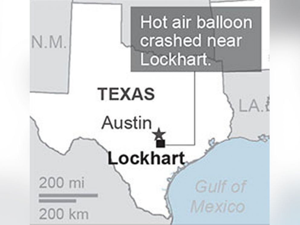 PHOTO: Federal officials say a hot air balloon carrying at least 16 people caught on fire and crashed in Central Texas, July 30, 2016.