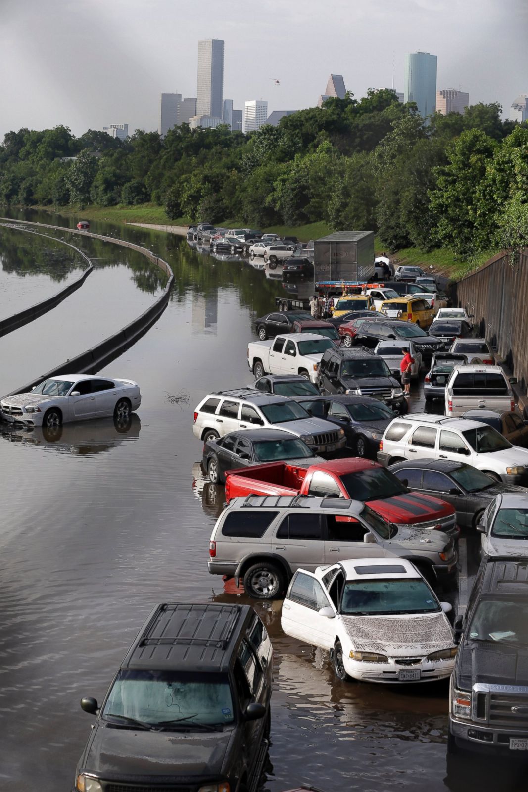 Flash Floods Force Thousands In Texas To Flee Photos Image 161 Abc News