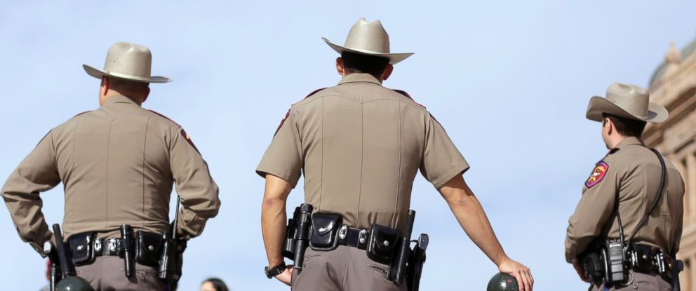 Citizen Photographer Pulls Over Texas State Trooper for Allegedly ...