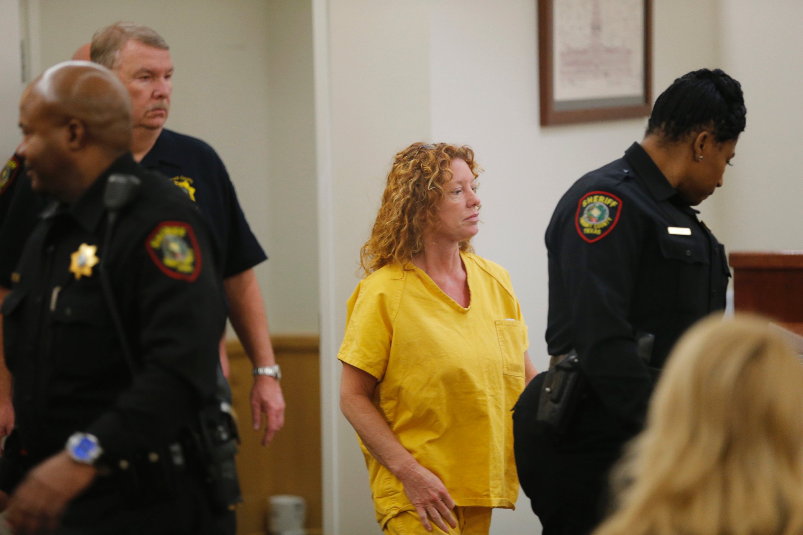 PHOTO: Tonya Couch appears in court in Fort Worth, Texas, Jan. 8, 2016 on a charge of hindering the apprehension of a felon.