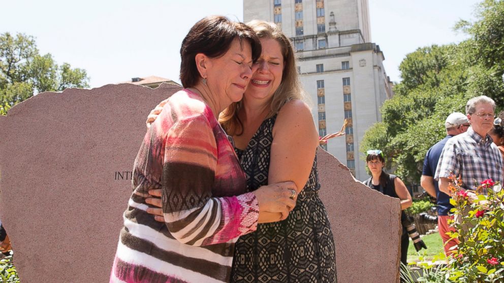 PHOTO: Pam Griffith Currie, left, with her daughter, Karen Currie Kanarek, at the memorial for the victims of the mass shooting in 1966 at the University of Texas at Austin, Aug. 1, 2016. Pam?'s sister, Karen Griffith, was killed in the shooting.