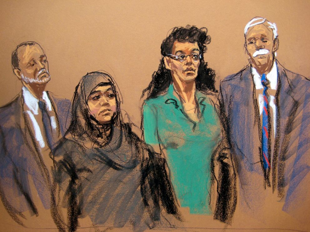 PHOTO: Defendants Noelle Velentzas, center left and Asia Siddiqui, center right, appear in federal court with their attorneys, April 2, 2015, in New York. 