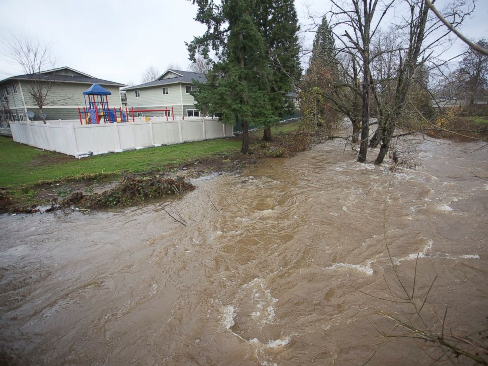 PHOTO:Johnson Creek swells near flood stage in Portland, Ore., as the Pacific Northwest was soaked by another night of heavy rain, Dec. 9, 2015.