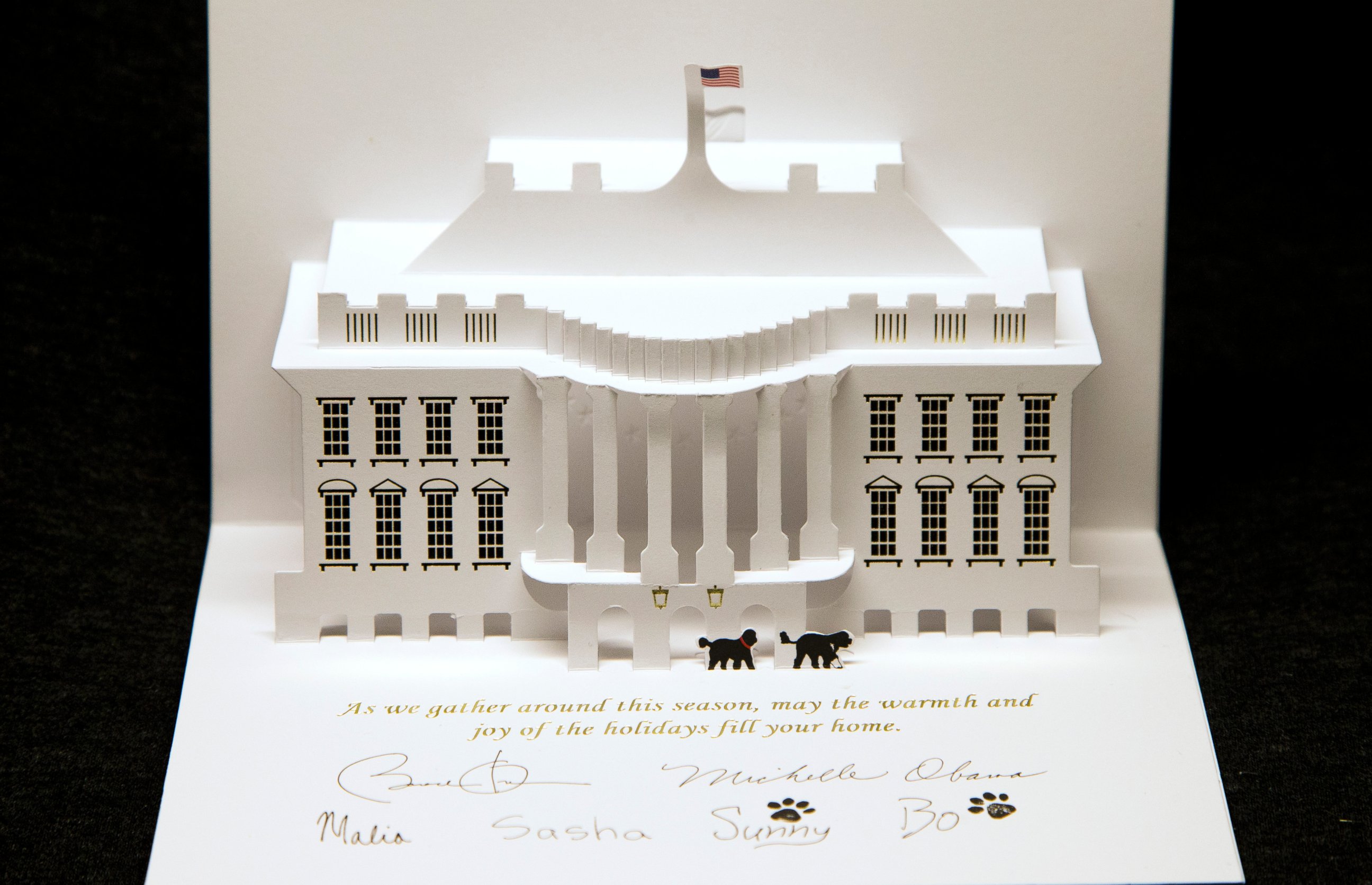 PHOTO: President Barack Obama and first lady Michelle Obama's White House holiday card is displayed at the White House in Washington, Dec. 12, 2013.