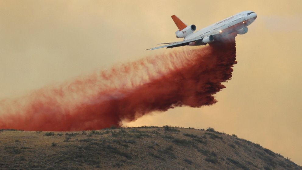 Wildfire+near+Scottsdale+forces+evacuations+as+firefighting+planes+and+200+firefighters+battle+the+blaze