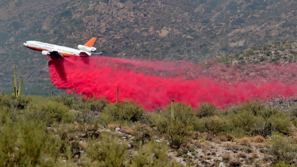 Fire danger, red flag warnings persist in parts of western US thumbnail
