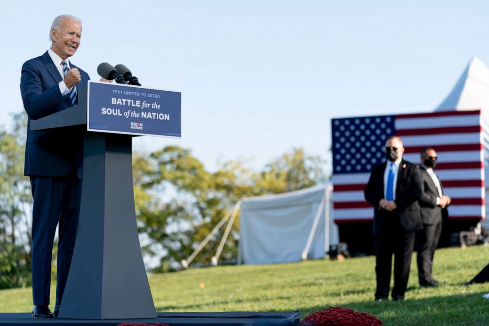PHOTO: Members of the U.S. Secret Service stand guard as Democratic presidential candidate former Vice President Joe Biden speaks at Gettysburg National Military Park in Gettysburg, Pa., Tuesday, Oct. 6, 2020. 