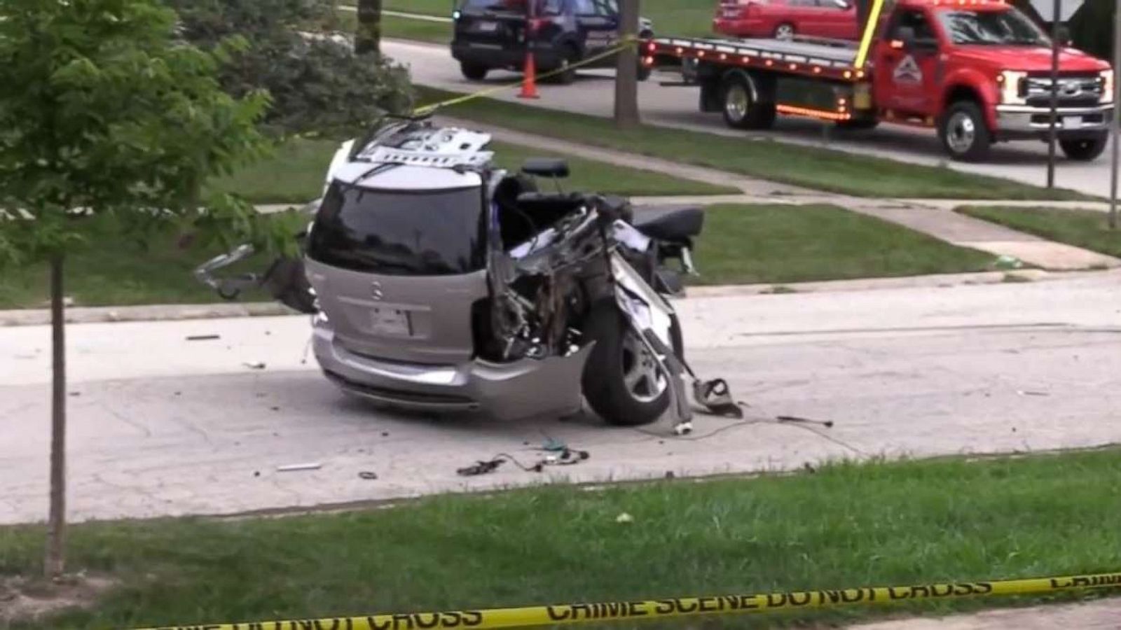 One driver injured after car crash in Lansing