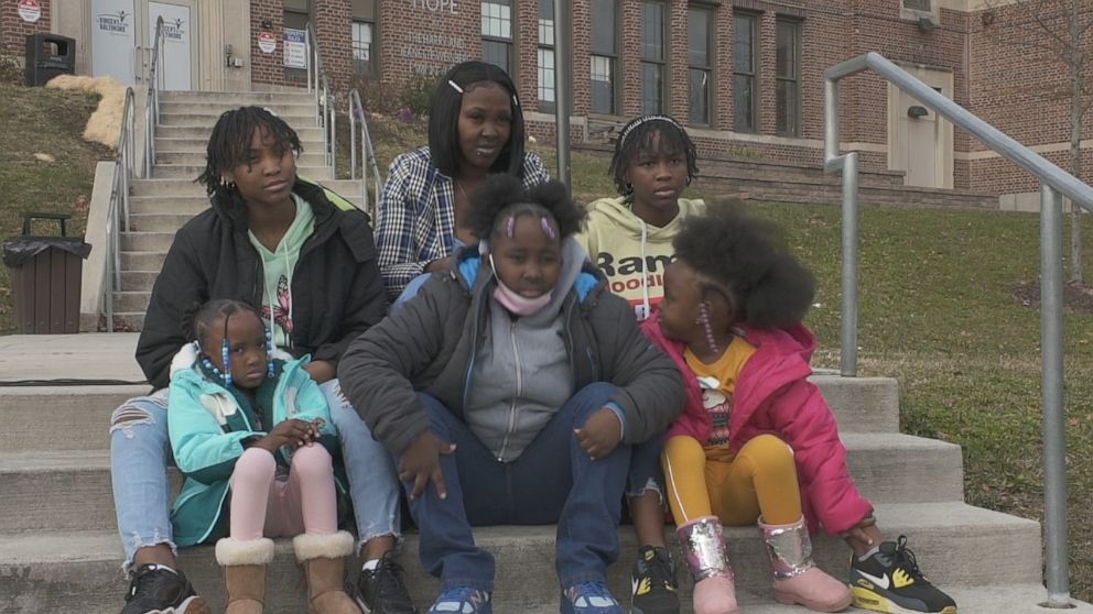PHOTO: Alisha Carter, 35, with her 5 daughters Martaejah Easley, 16,Dakira Easley 15, Terziya Vann, 11, Mariah & Mya Lee, 5 (fraternal twins), in front of Sarah’s Hope in Baltimore, Maryland.
