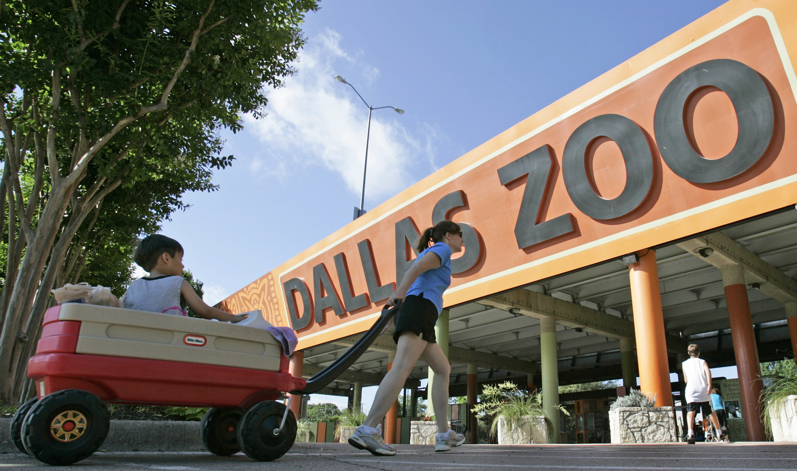 PHOTO: FILE - The entrance to the Dallas Zoo in Dallas is pictured.