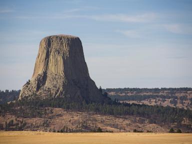 21-year-old climber dies after sustaining 'major injuries' in fall off Devil's Tower