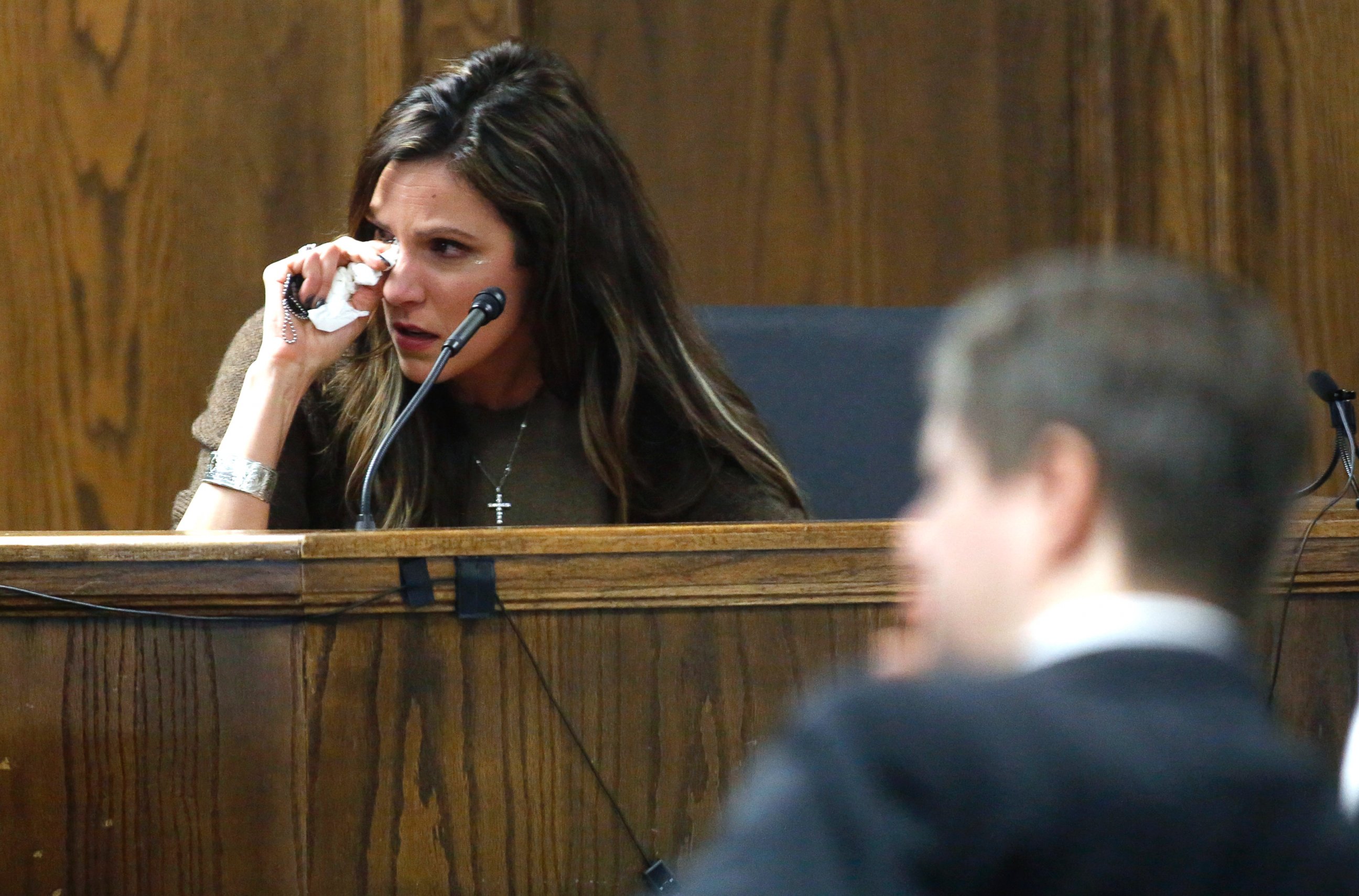 PHOTO: Tara Kyle cries on the stand during court inside the Erath County Donald R. Jones Justice Center during the murder trial for Eddie Ray Routh in Stephenville, Texas, Feb. 11, 2015.