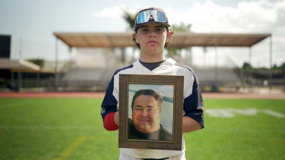 PHOTO: Evan Arellano and his brother, A.J., not seen, were just 16 and 14, respectively, when their father, Alan, died of Covid. He was 49 and had gotten his first vaccine but was waiting on the second.