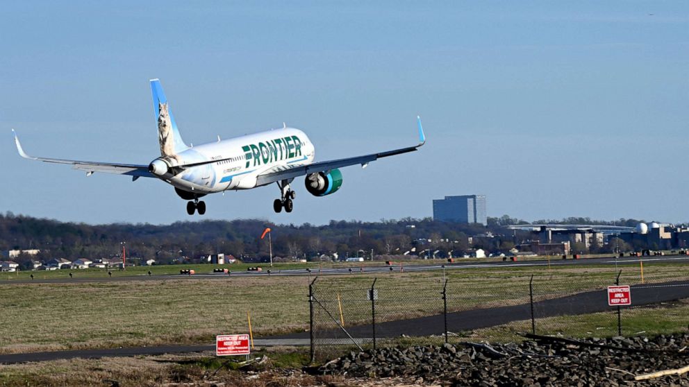 PHOTO: A Frontier Airlines plane approaches the runway at Ronald Reagan Washington National Airport (DCA) in Arlington, Va., April 2, 2022. 
