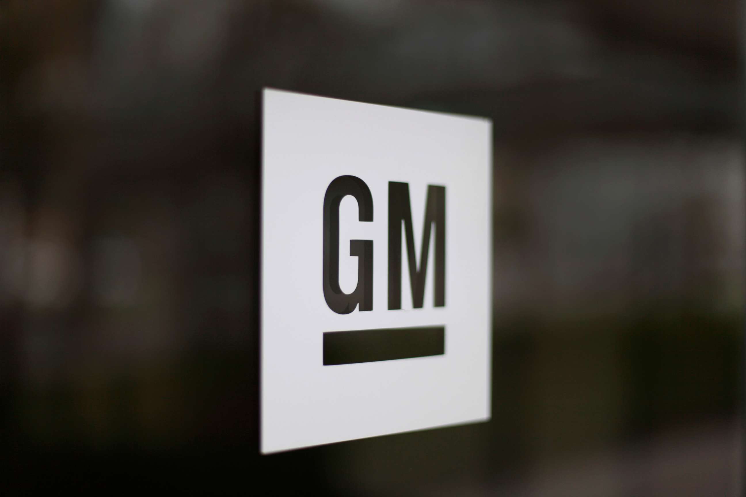 PHOTO: The General Motors logo at the company's world headquarters in Detroit, May 16, 2014. 