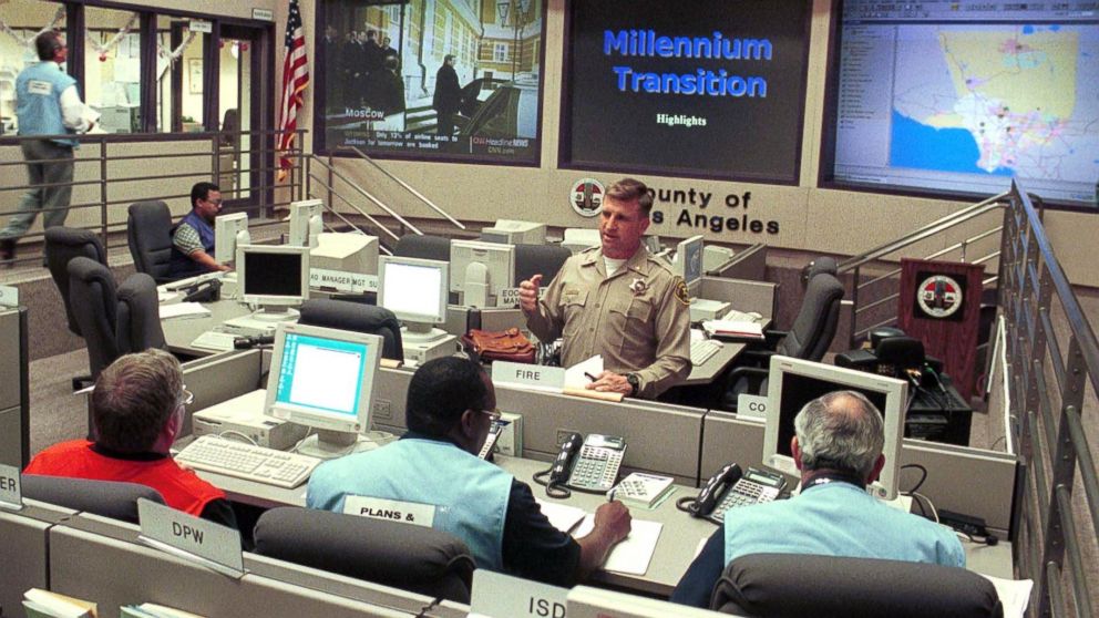 PHOTO: Personnel at the Los Angeles County Emergency Operations Center monitor their stations to provide Y2K updates, Dec. 31, 1999. 