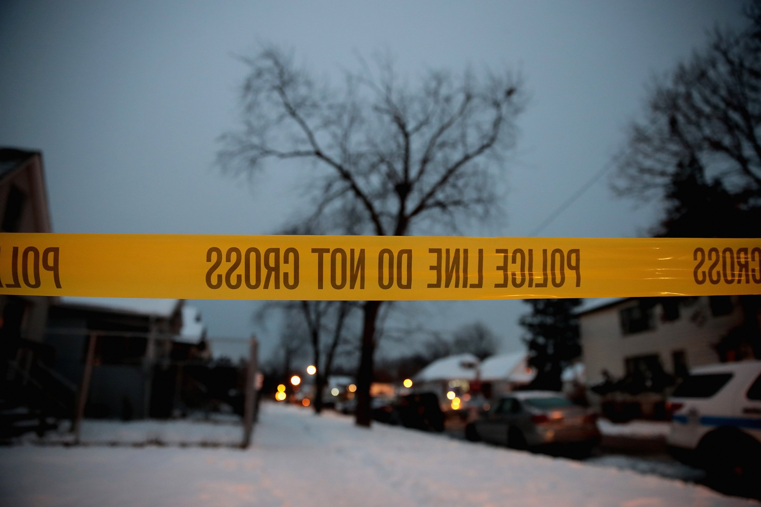 PHOTO: Police investigate the scene of a quadruple homicide on the city's southside, Dec. 17, 2016 in Chicago.