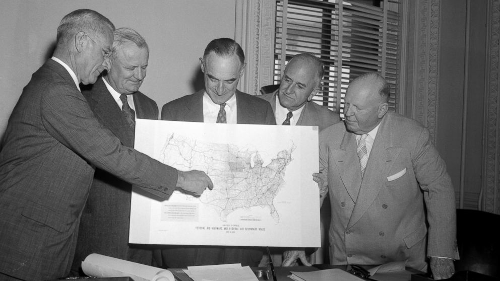 PHOTO: Members of a presidential committee began a conference with business and industrial leaders to map plans for carrying out President Eisenhower's 10-year, 50 billion dollar highway construction program. 