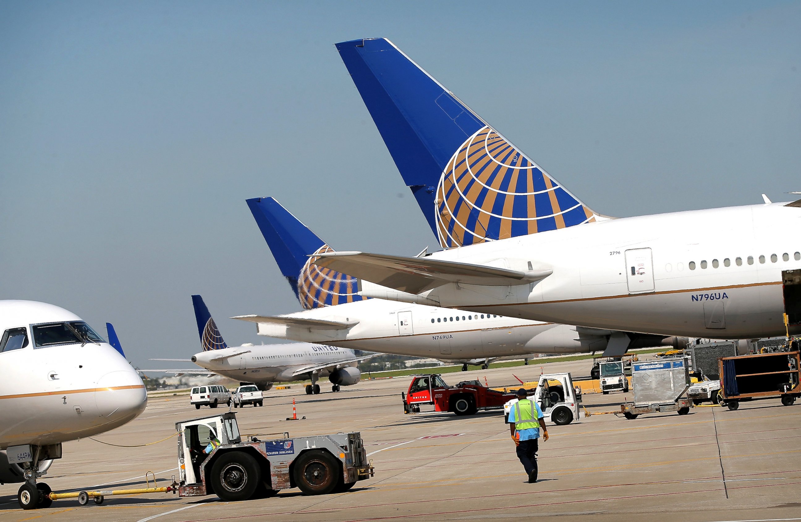 PHOTO: United Airlines jets sit at gates at O'Hare International Airport, Sept. 19, 2014, in Chicago.