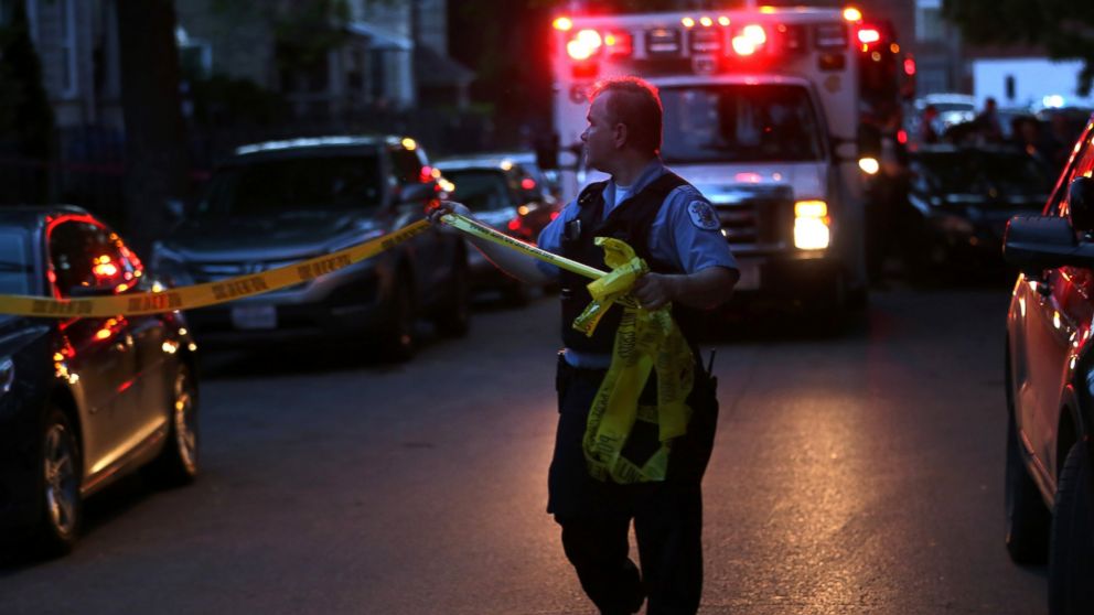 Bloody Weekend as Chicago Sees 4 Killed, Dozens Wounded in Shootings