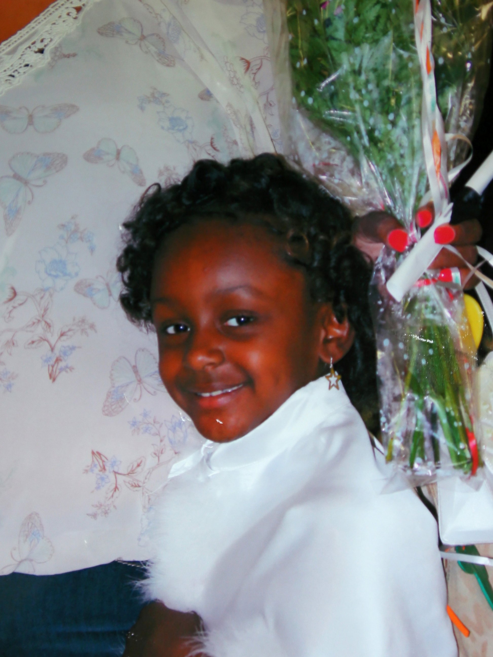 PHOTO: Heaven Sutton, pictured at her kindergarten graduation, was shot and killed in front of her home in Chicago, Illinois. (Courtesy Ashake Banks via Chicago Tribune/MCT via Getty Images)