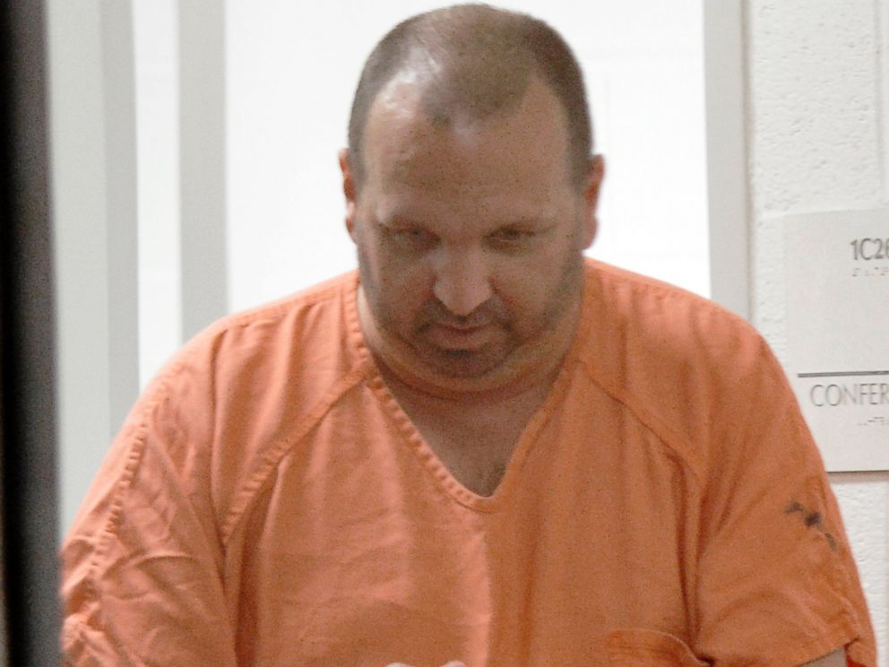 PHOTO: Craig Stephen Hicks, 46, enters the Durham County courtroom, Feb. 11, 2015, in Durham, N.C.
