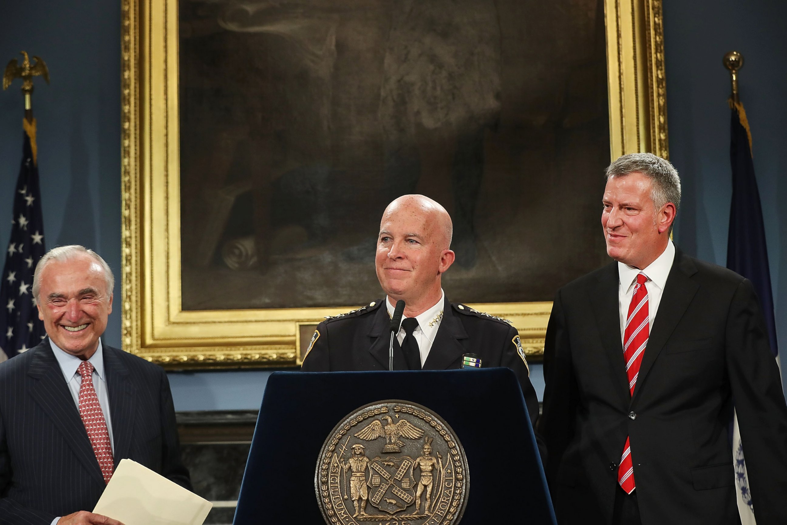 PHOTO:Chief of the New York City Police Department Department James O'Neill stands with New York City Police Commissioner Bill Bratton (left) and Mayor Bill de Blasio at a news conference on Aug. 2, 2016 in New York.
