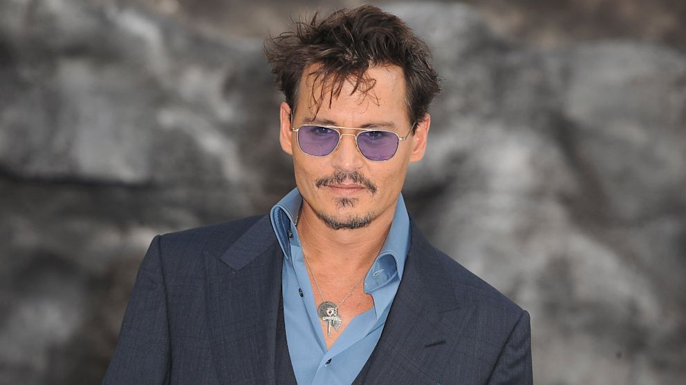 Johnny Deep attends the UK premiere of "The Lone Ranger" at Odeon Leicester Square, July 21, 2013, in London. 