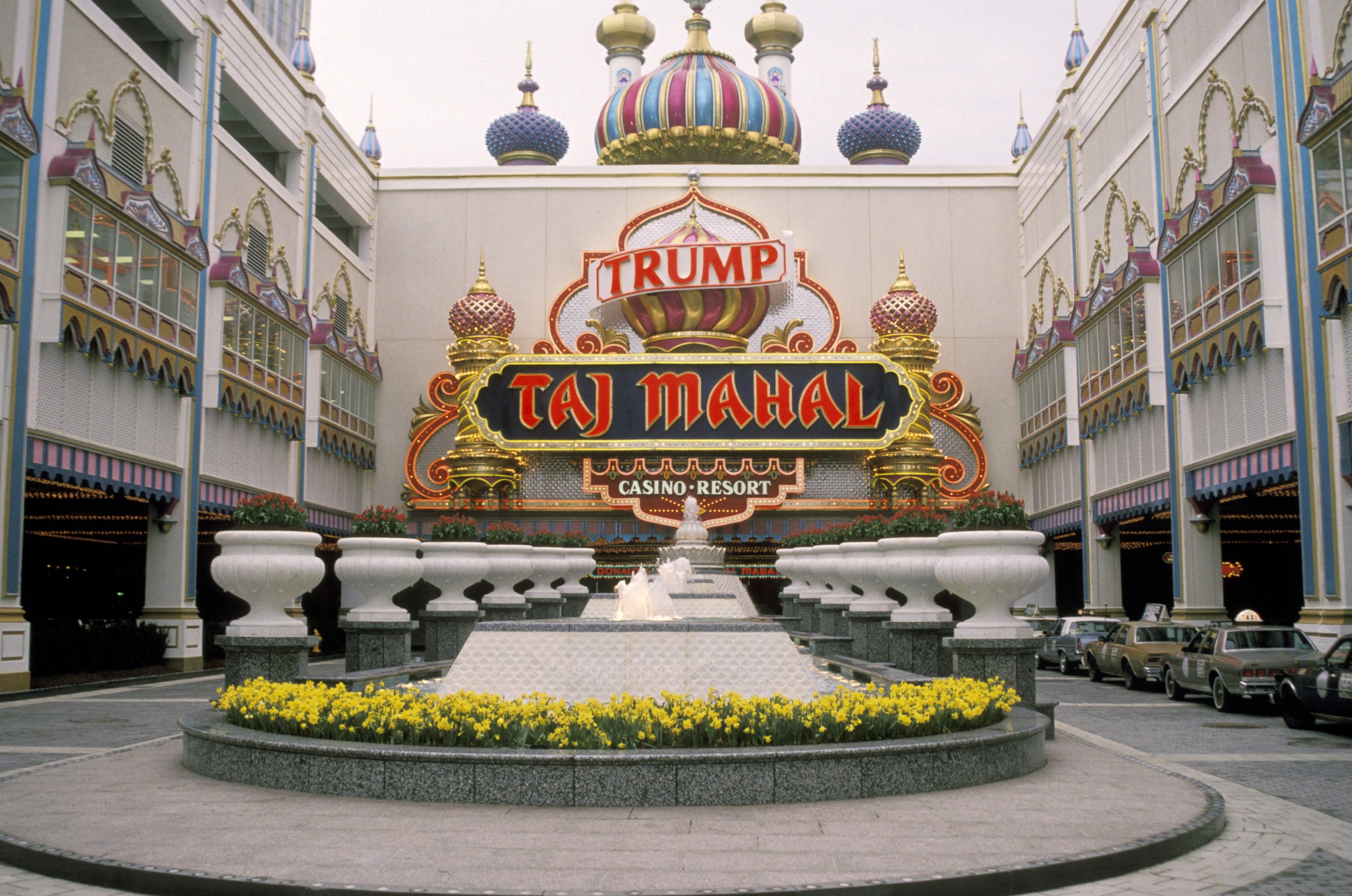 PHOTO: Trump Taj Mahal on opening day, April 5, 1990 in Atlantic City, New Jersey.