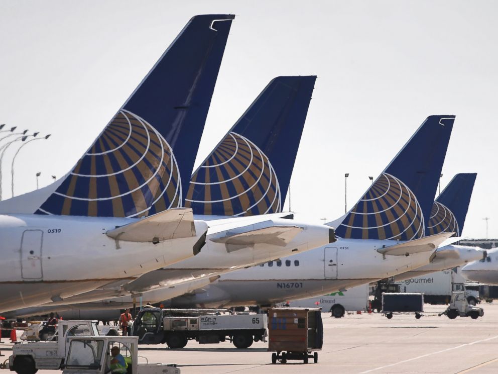 PHOTO: United Airlines jets sit at gates at OHare International Airport on September 19, 2014 in Chicago, Illinois.