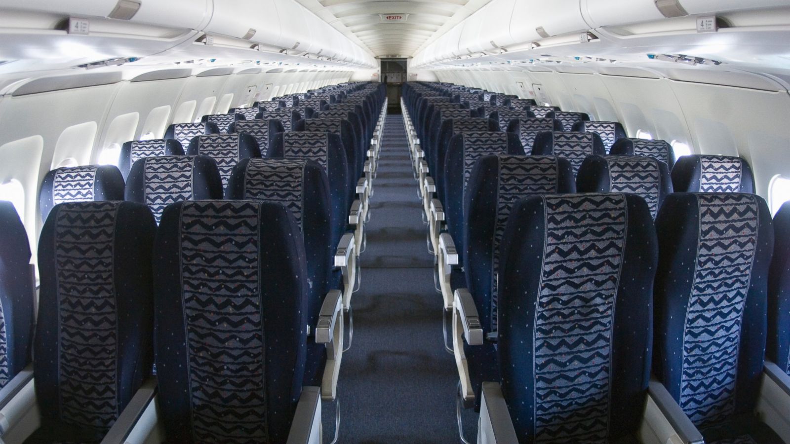 Congress Considers Weighing in on Airline Seat Sizes - ABC News