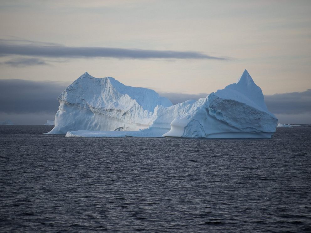 PHOTO:An iceberg is pictured in the western Antarctic peninsula, March 2, 2016.