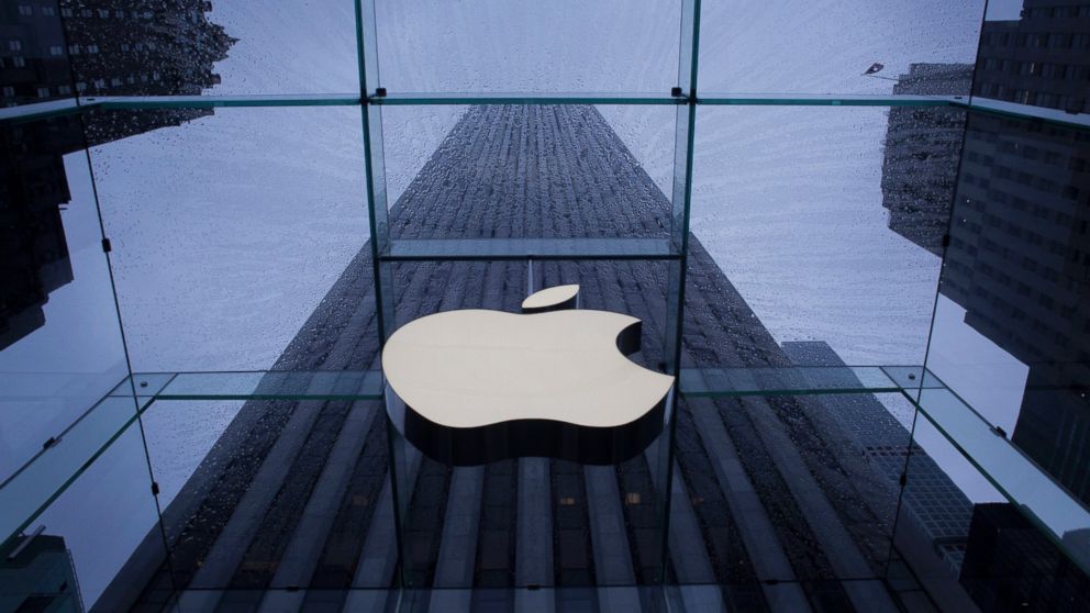 The Apple Inc. logo is seen at the entrance to a store in New York, Sept. 10, 2015. 