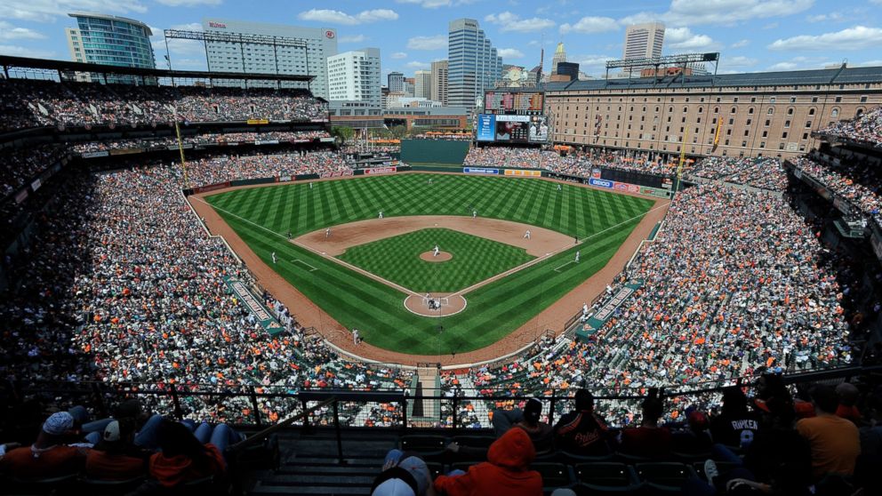 PHOTO: The Baltimore Orioles play against the Boston Red Sox at Oriole Park at Camden Yards on April 26, 2015 in Baltimore, Md.