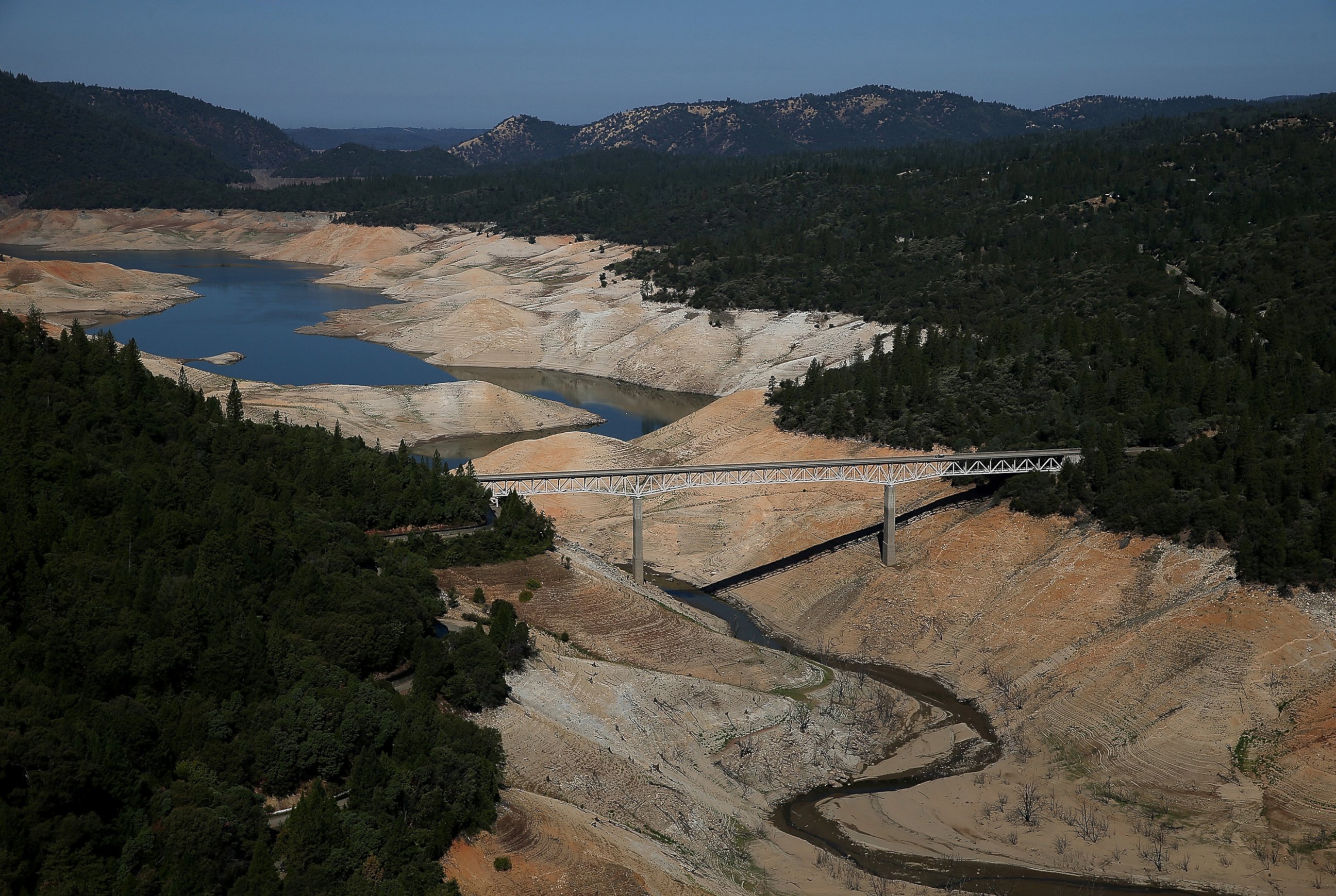 PHOTO: The Enterprise Bridge passes over a section of Lake Oroville that is nearly dry