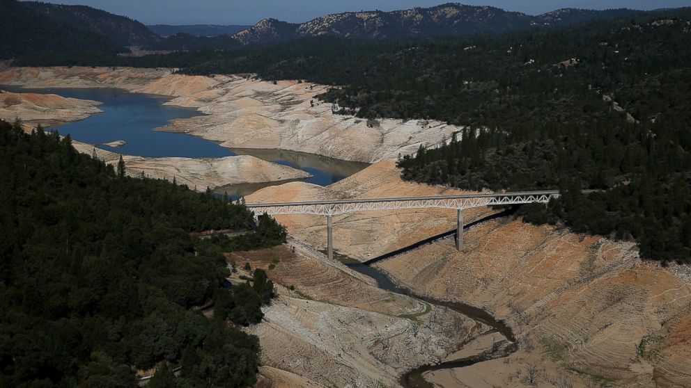 PHOTO: The Enterprise Bridge passes over a section of Lake Oroville that is nearly dry