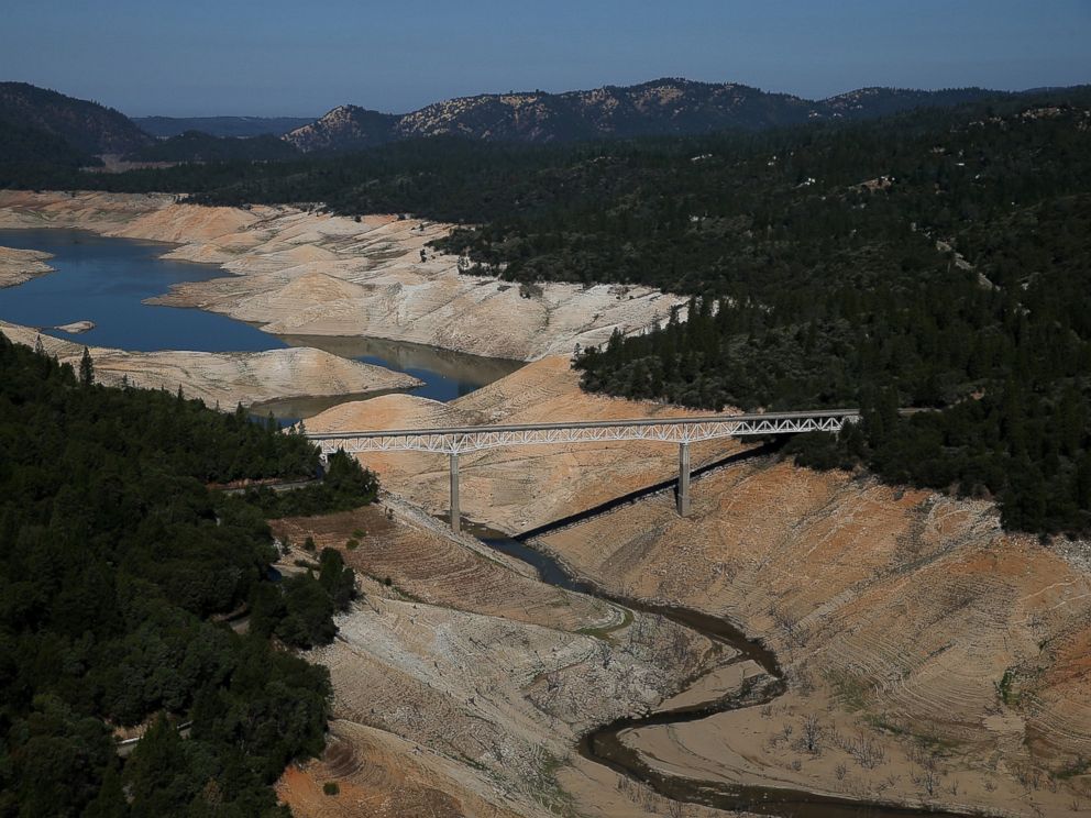 PHOTO: The Enterprise Bridge passes over a section of Lake Oroville that is nearly dry