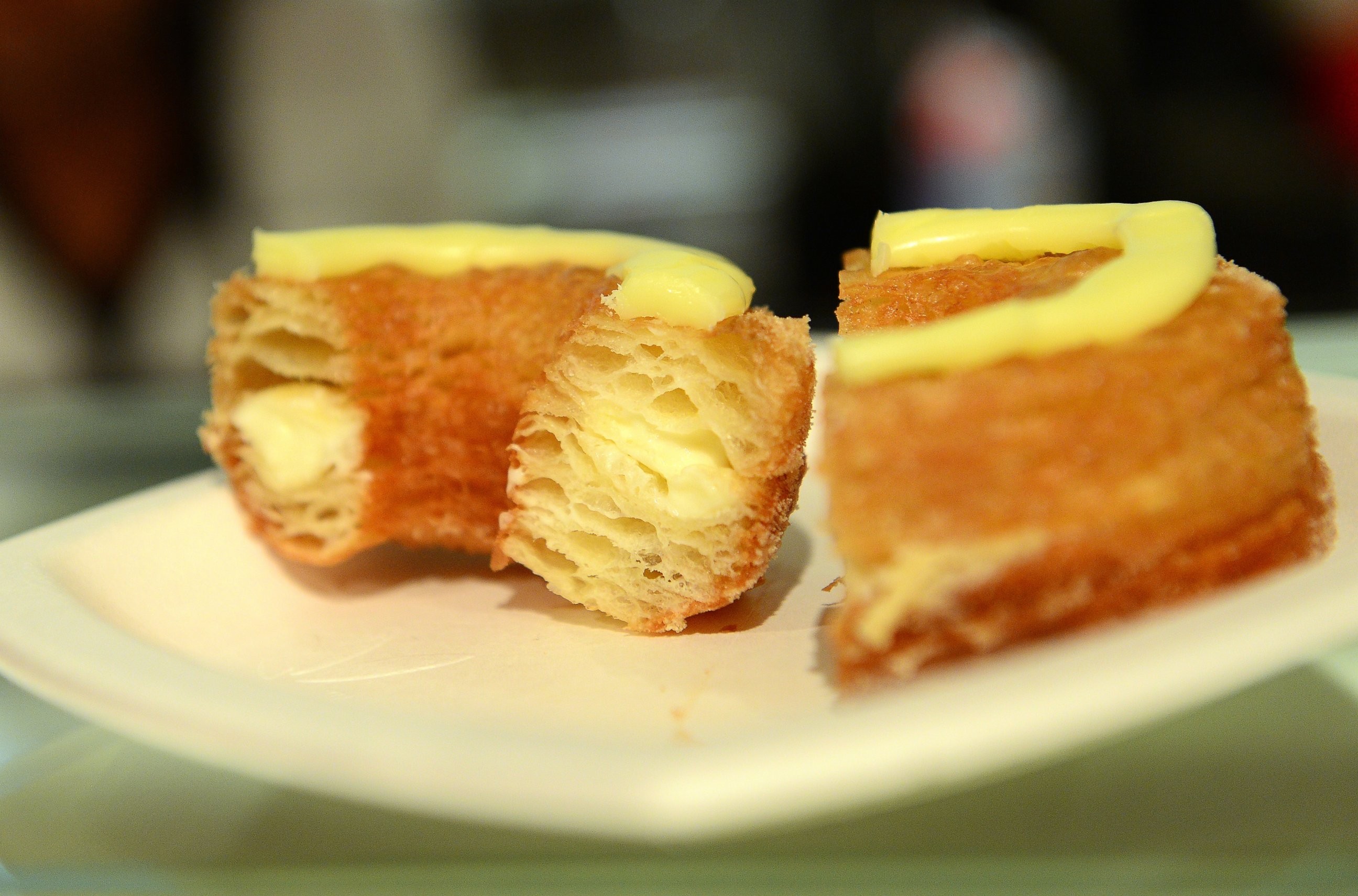 PHOTO: A Cronut sits on a plate at Dominique Ansel Bakery in New York City on June 14, 2013. 