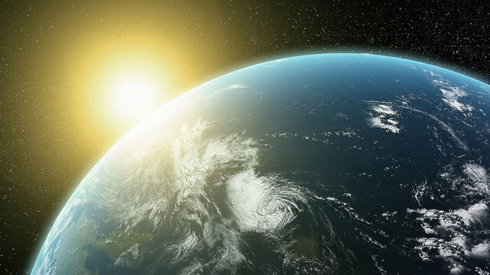 PHOTO: A quarter of Americans think the sun revolves around the earth.