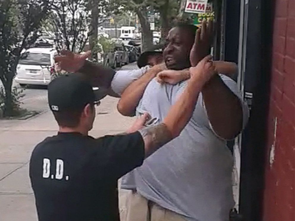 PHOTO: A 400- pound asthmatic Eric Garner died while being arrested by police in Staten Island.