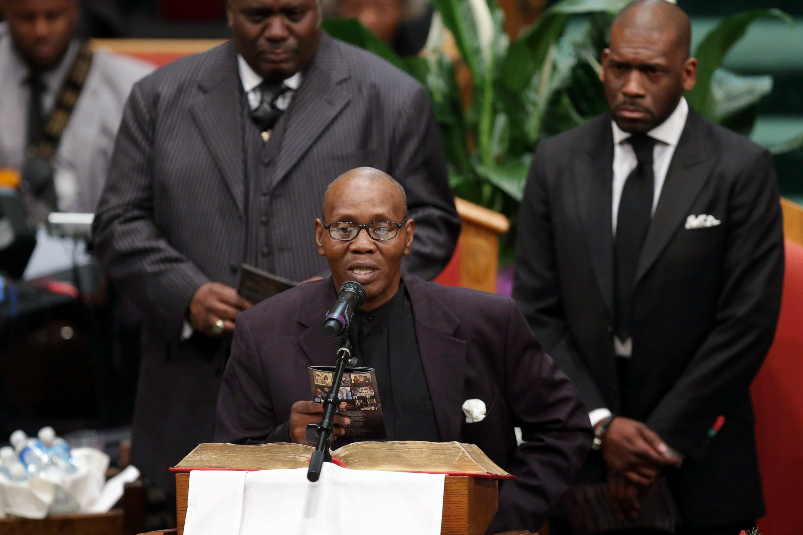 PHOTO: Freddie Gray's stepfather Richard Shipley reads a poem written for Gray during his funeral at the New Shiloh Baptist Church during his funeral in Baltimore, April 27, 2015.