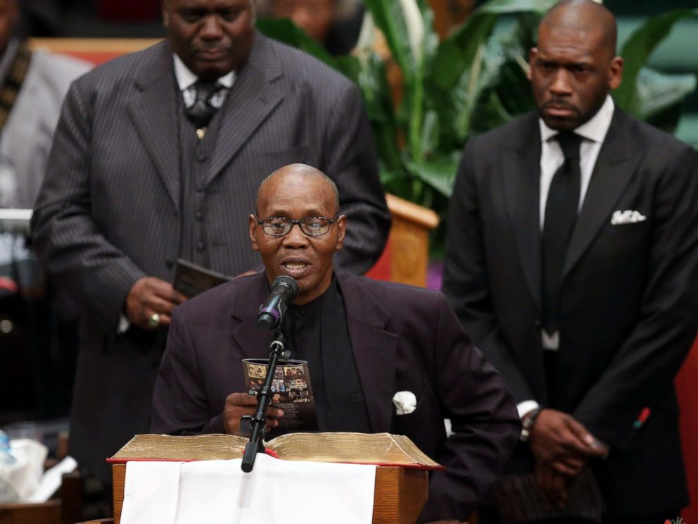 PHOTO: Freddie Grays stepfather Richard Shipley reads a poem written for Gray during his funeral at the New Shiloh Baptist Church during his funeral in Baltimore, April 27, 2015.