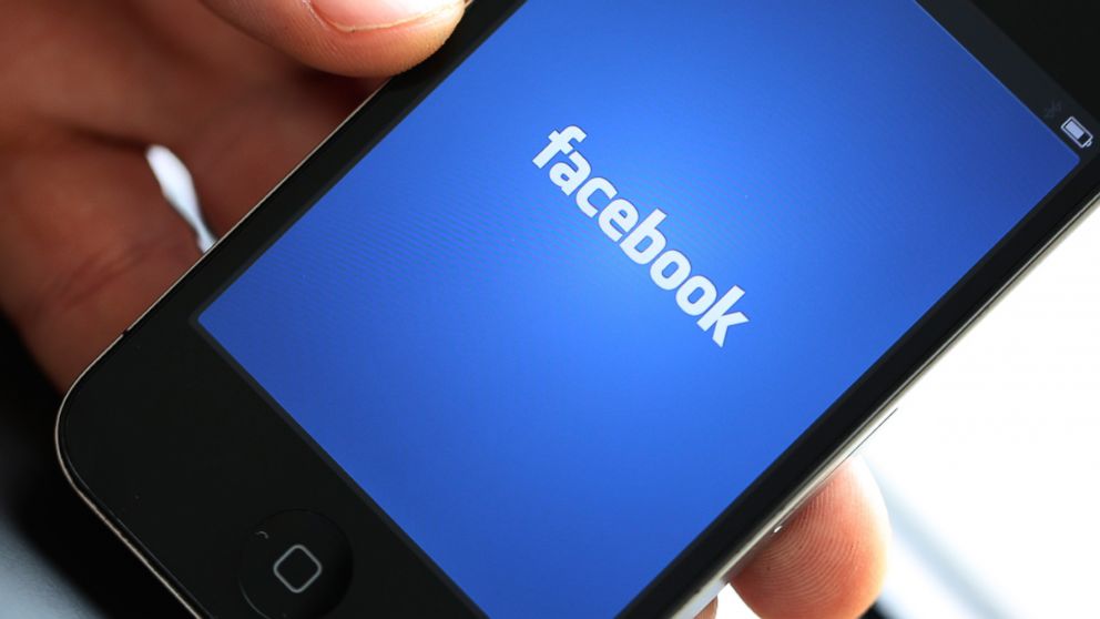 PHOTO: The Facebook Inc. company logo is seen on a smartphone in this photo in London, Aug. 29, 2012. 