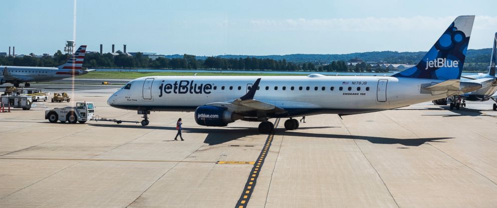 Mom Panicked After JetBlue Put 5-Year-Old Son on Wrong Flight, Lawyer ...