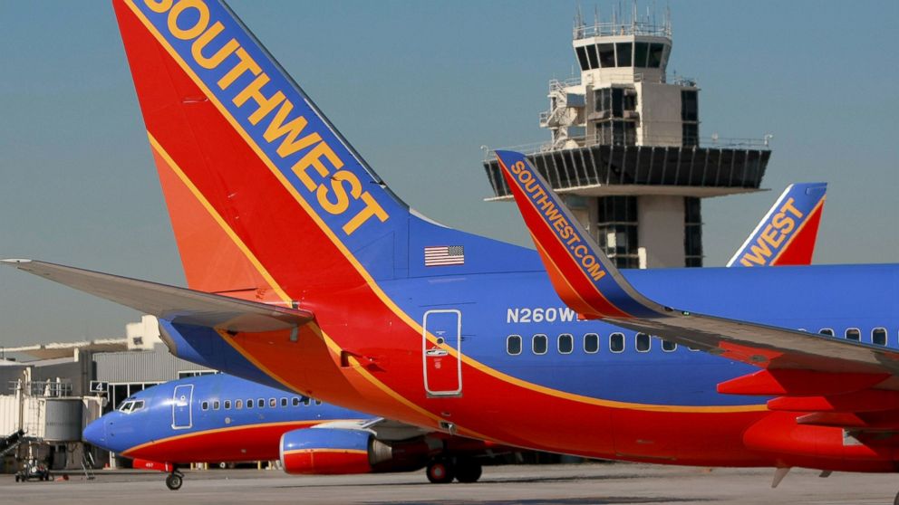 PHOTO: Southwest Airlines planes taxi at the Oakland International Airport, Oct. 16, 2008, in Oakland, Calif., in this file photo.