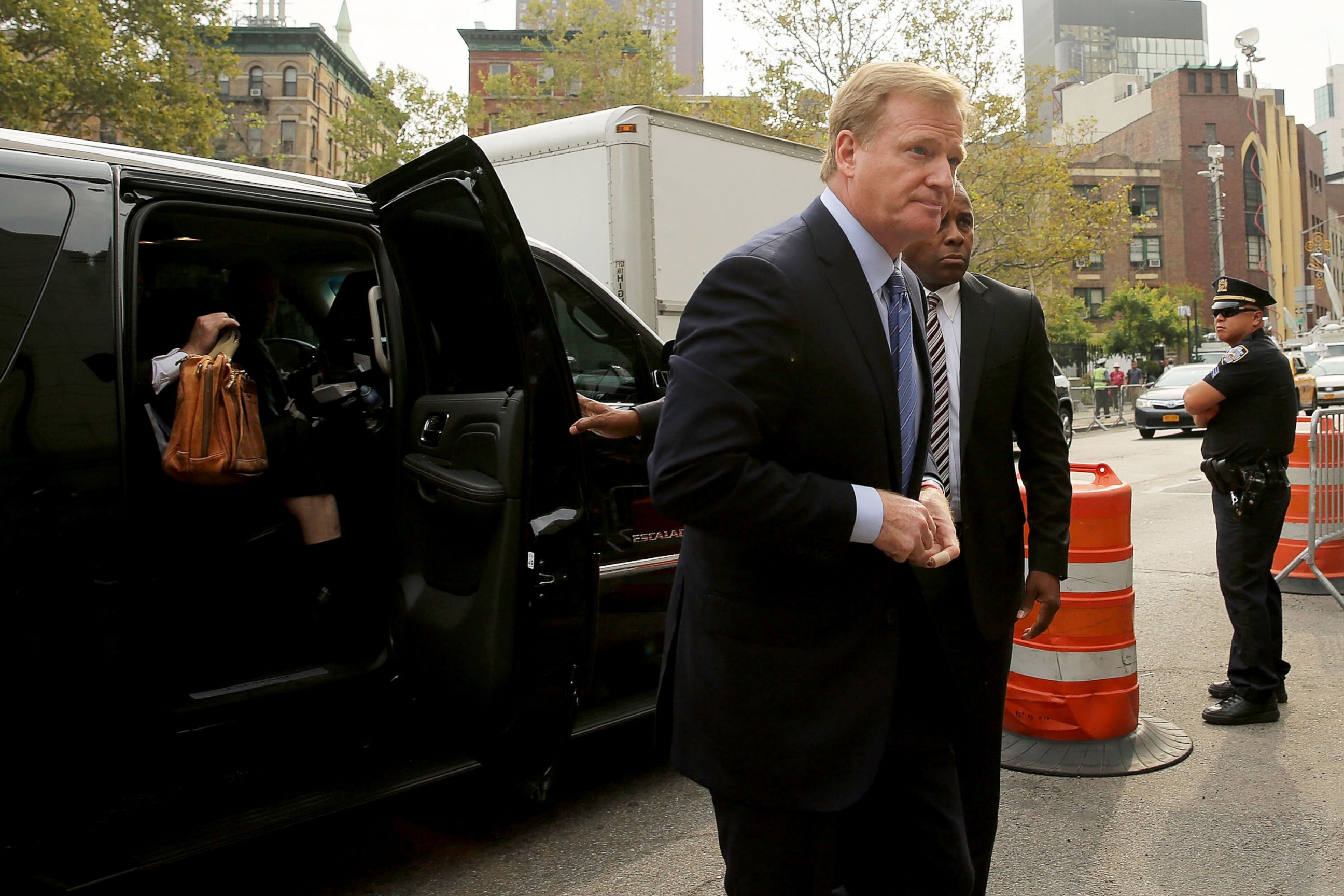 PHOTO: NFL Commissioner Roger Goodell arrives at federal court for a lawsuit over Quarterback Tom Brady of the New England Patriots' four game suspension, Aug. 31, 2015, in New York City.